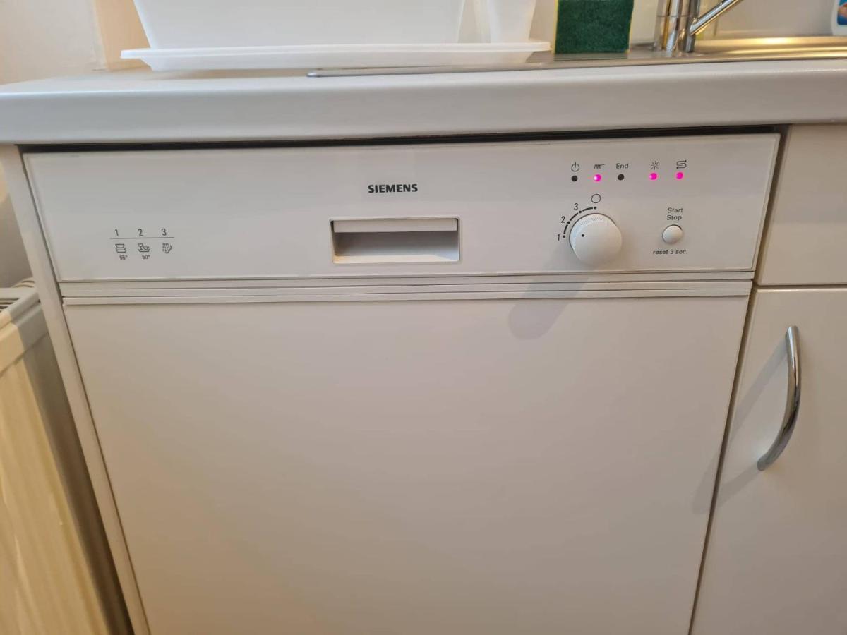 Central Mariahilfer Apartment 4 Min To The City Shopping Center And Schoenbrunn Palace 维也纳 外观 照片