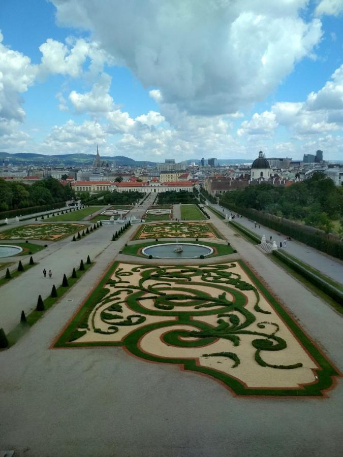 Central Mariahilfer Apartment 4 Min To The City Shopping Center And Schoenbrunn Palace 维也纳 外观 照片