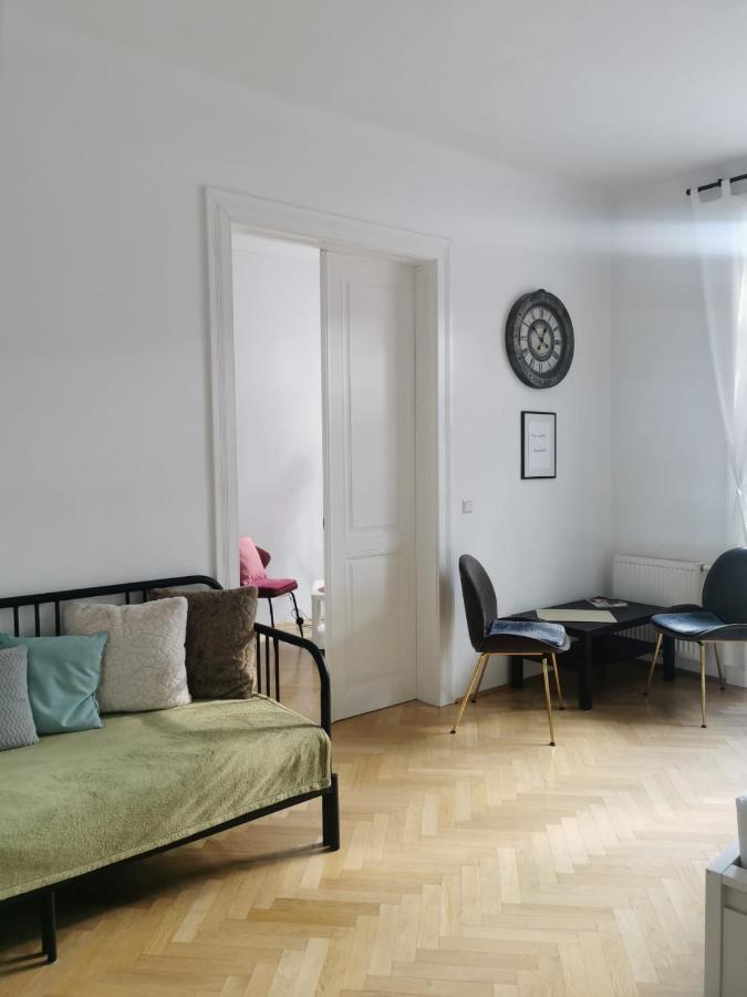 Central Mariahilfer Apartment 4 Min To The City Shopping Center And Schoenbrunn Palace 维也纳 外观 照片
