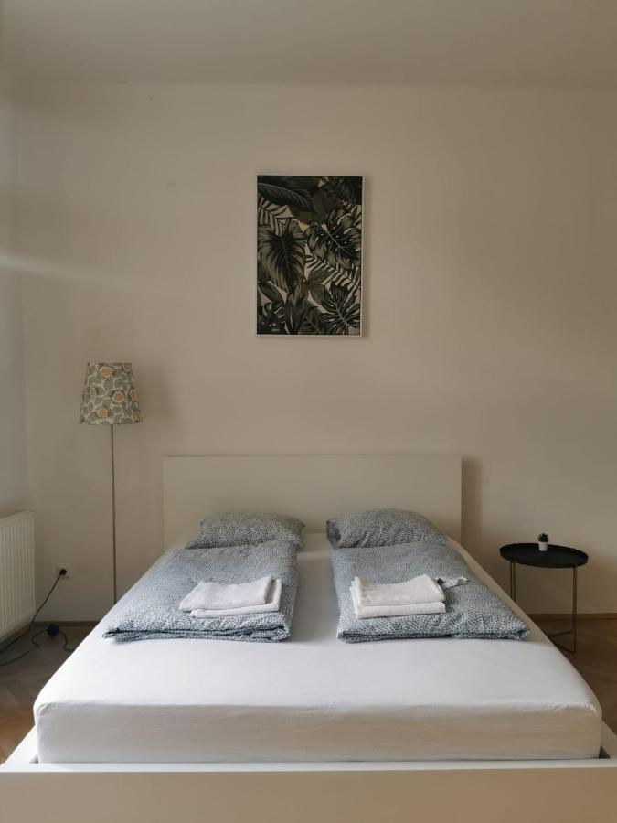 Central Mariahilfer Apartment 4 Min To The City Shopping Center And Schoenbrunn Palace 维也纳 外观 照片